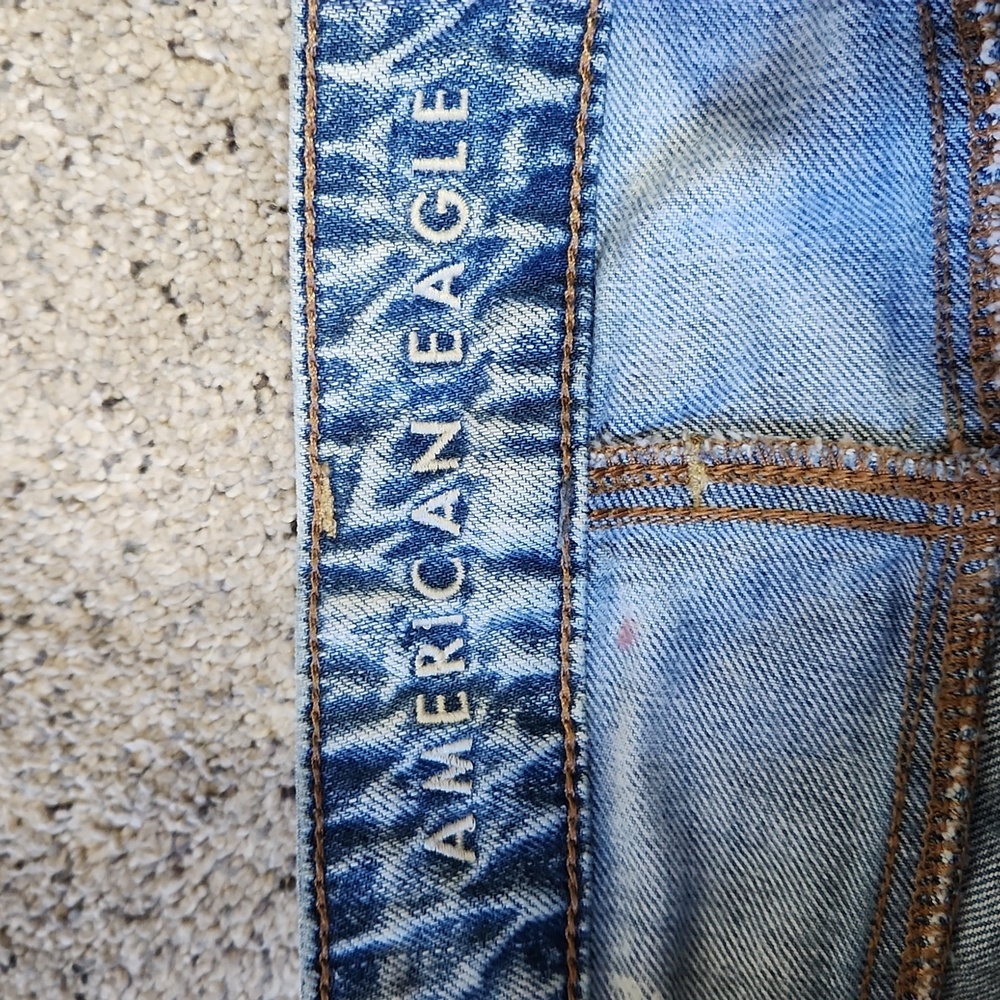 American Eagle Tomgirl High Rise Distressed Jeans Denim Pants Button Fly 2R - Picture 3 of 10